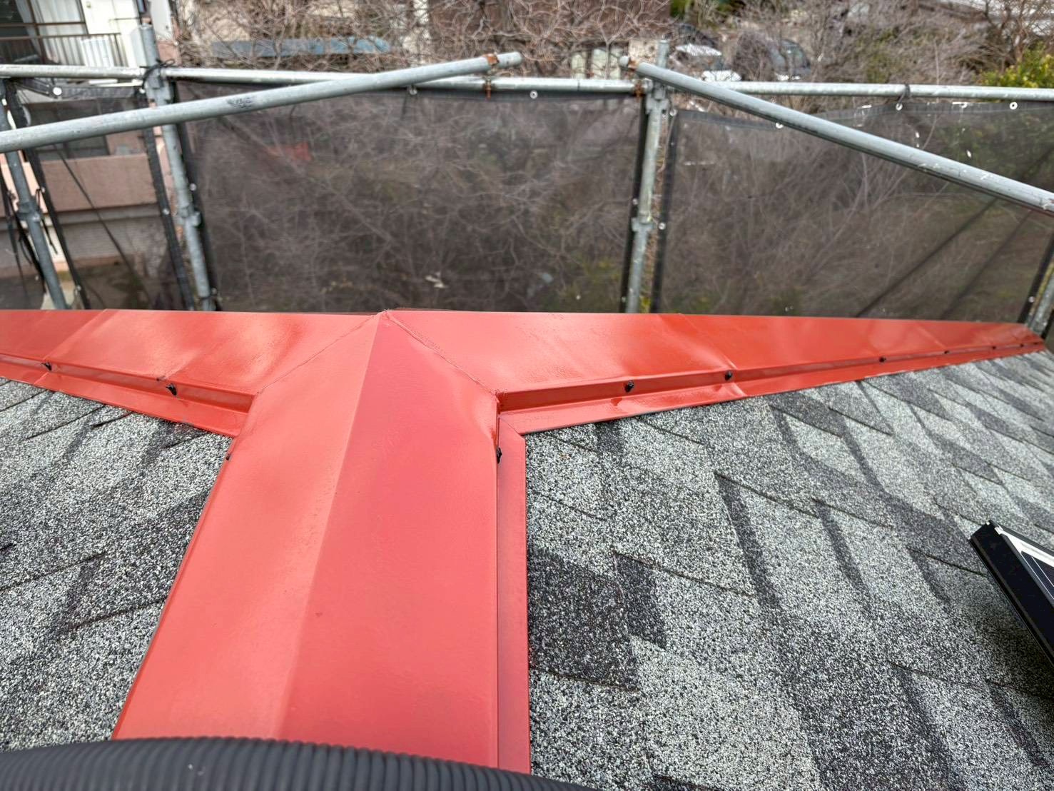 棟板金の塗装完了